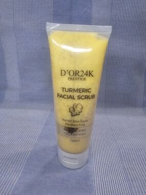 Turmeric Facial Scrub – Revitalizing Yellow Exfoliant